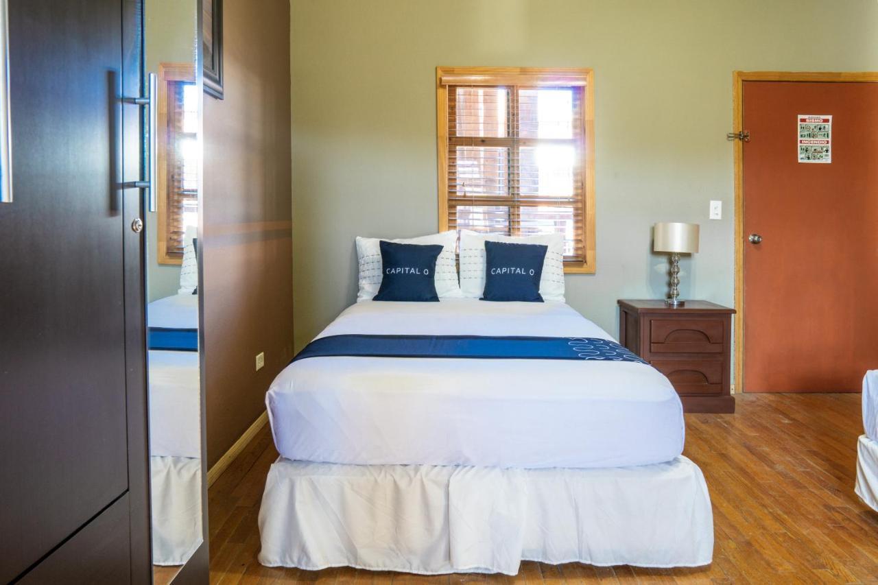 Capital O Hotel Villa Azura Tecate Eksteriør bilde